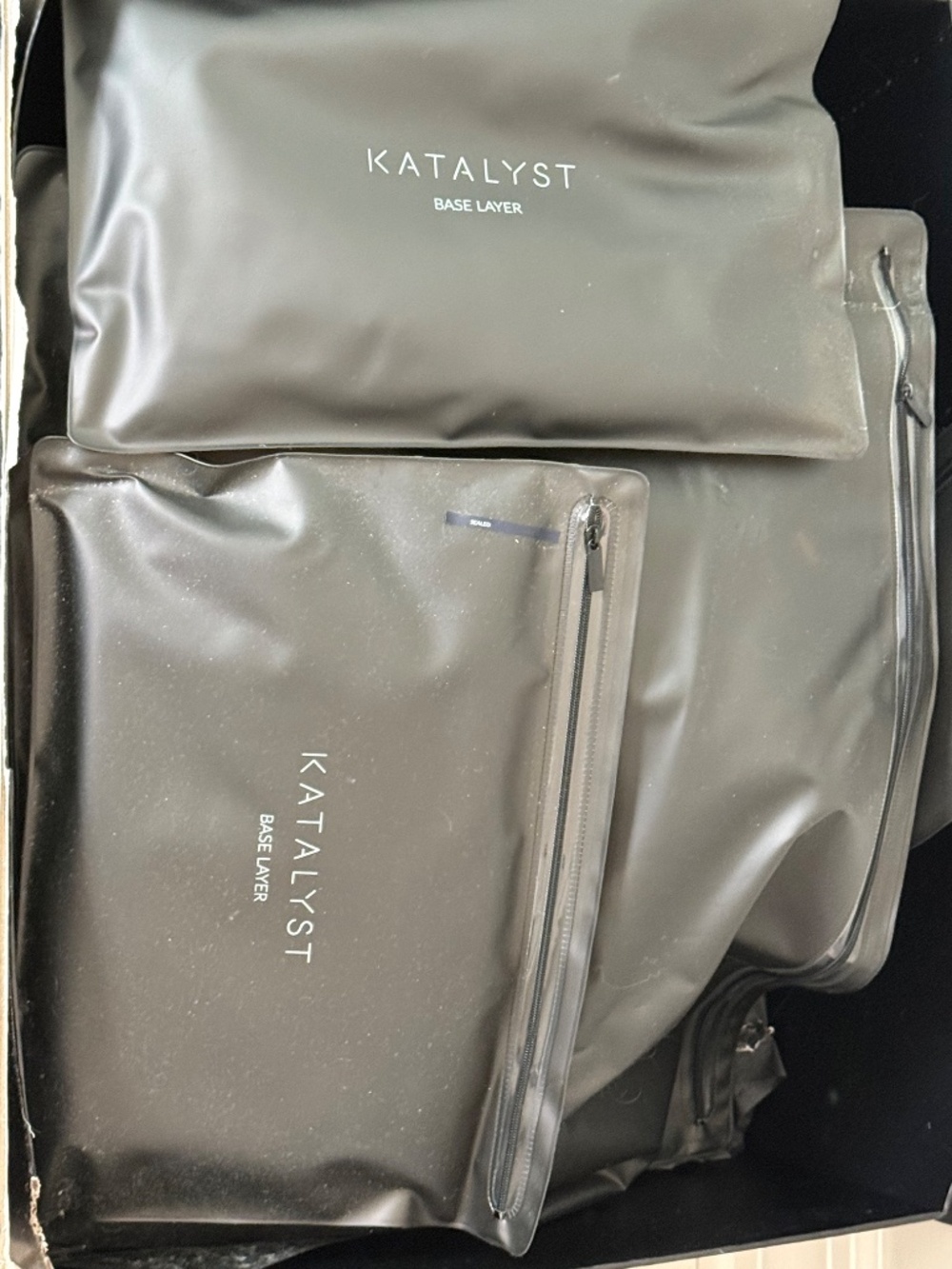 Katalyst EMS Full Body Training Suit System w/ Accessories & Carry Bag - Picture 4 of 4